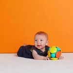 Kép 8/10 - Oball Játék, Wobble Bobble, 3 hó+