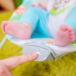 Kép 3/10 - BRIGHT STARTS Vibráló pihenőszék Rainforest Vibes™ 0m+ 9kg-ig