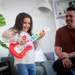 Kép 3/10 - BABY EINSTEIN Fa zenélő játék gitár Together in Tune Guitar™ Connected Magic Touch™ HAPE - 