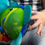 Kép 9/10 - Baby Einstein Aktív játék C-karikán teknős Neptune’s Sensory Sidekick™, 0,hó+