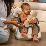 Kép 9/10 - Ingenuity 2in1 székmagasító, Baby Base™, Night Sky, 6 hó+, 22 kg-ig
