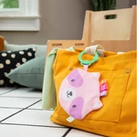 Kép 8/10 - INGENUITY Crinklet™ érzékszervi játék C gyűrűn mosómedve Deni 0m+