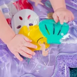 Kép 4/10 - DISNEY BABY Vizes játszószőnyeg The Little Mermaid Sea Treasures™ 37x45 cm - 0m+