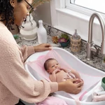 Kép 5/10 - INGENUITY Comfy Clean™ Deluxe rózsaszín babakád
