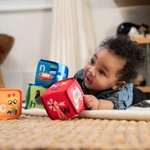 Kép 9/10 - BABY EINSTEIN Textil játék kockák ábécé Alpha Stacks™ 4db, 3hó+