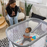Kép 3/5 - BABY EINSTEIN Kiságy járókával és zongorával 3in1 Kick & Snooze - 0hó+