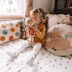 Kép 4/10 - Petite&Mars Plüss játékbaba, Sophie, 0 hó+, 35 cm