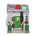 Kép 2/3 - Melissa & Doug Fa készségfejlesztő játék, Ház kulcsokkal, csengőkkel és figurákkal