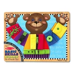 Kép 2/3 - Melissa & Doug Készségfejlesztő játék, Tanuló maci, öltözködés