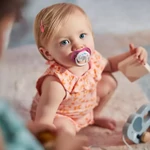 Kép 2/6 - Philips AVENT játszócumi ultra air 6-18hó lány állatos 2db