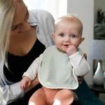 Kép 9/10 - Tommee Tippee etető előke Comfeefit újszülött 2 db