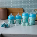 Kép 2/4 - Tommee Tippee újszülött cumisüveg szett - Advanced Anti-Colic 9 db-os kék