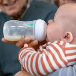Kép 7/8 - Philips AVENT cumisüveg Natural Response AirFree szeleppel 260ml