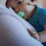 Kép 3/4 - Philips AVENT játszócumi Ultra Air éjszakai 0-6hó lányos 2db