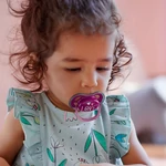 Kép 3/5 - Philips AVENT játszócumi Ultra Air elefántos 18hó lányos 2db