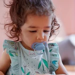 Kép 3/5 - Philips AVENT játszócumi Ultra Air neutral 6-18hó lányos kék 2db