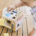 Kép 9/10 - Zopa fa játék formabedobó és matató kocka montessori