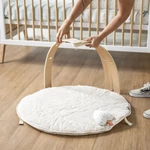Kép 8/10 - Nattou játszószőnyeg plüss fa játékhíddal Mila, Zoe and Lana