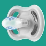 Kép 4/6 - Philips AVENT játszócumi ultra air éjszakai 18hó neutral 2db