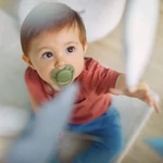 Kép 3/8 - Philips AVENT játszócumi Ultrasoft Premium neutral 18hó 2db