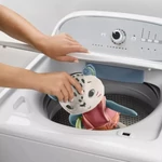 Kép 5/5 - Fisher-Price Pici praclik hócica plüssfigura HKD64