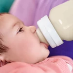 Kép 7/8 - Philips AVENT cumisüveg Anti-colic 260ml 1hó 2db-os