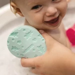 Kép 4/4 - BabyOno babafürdető szivacs puha zöld 1640/03