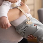 Kép 4/5 - BabyOno cumitartó pánt szilikon bézs 1469/03