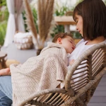 Kép 4/4 - BabyOno takaró organikus pamut kötött 75x100cm bézs 1647/03