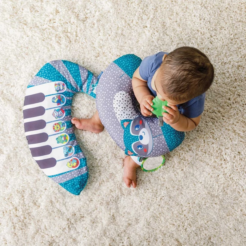 Infantino Grow-With-Me 3 az 1-ben pocakpárna zongorával