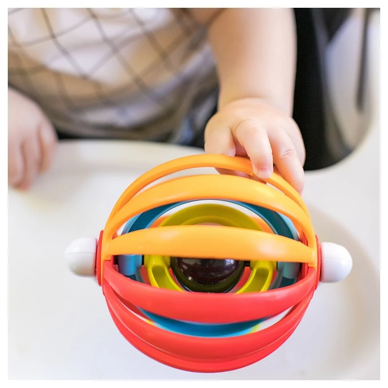 Baby Einstein Aktív játék tapadókoronggal, Sticky Spinner™, 3 hó+