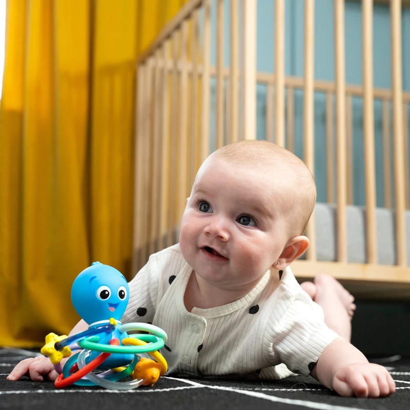 Baby Einstein Rágóka/csörgő Opus’s Shake & Soothe™, 0 hó+