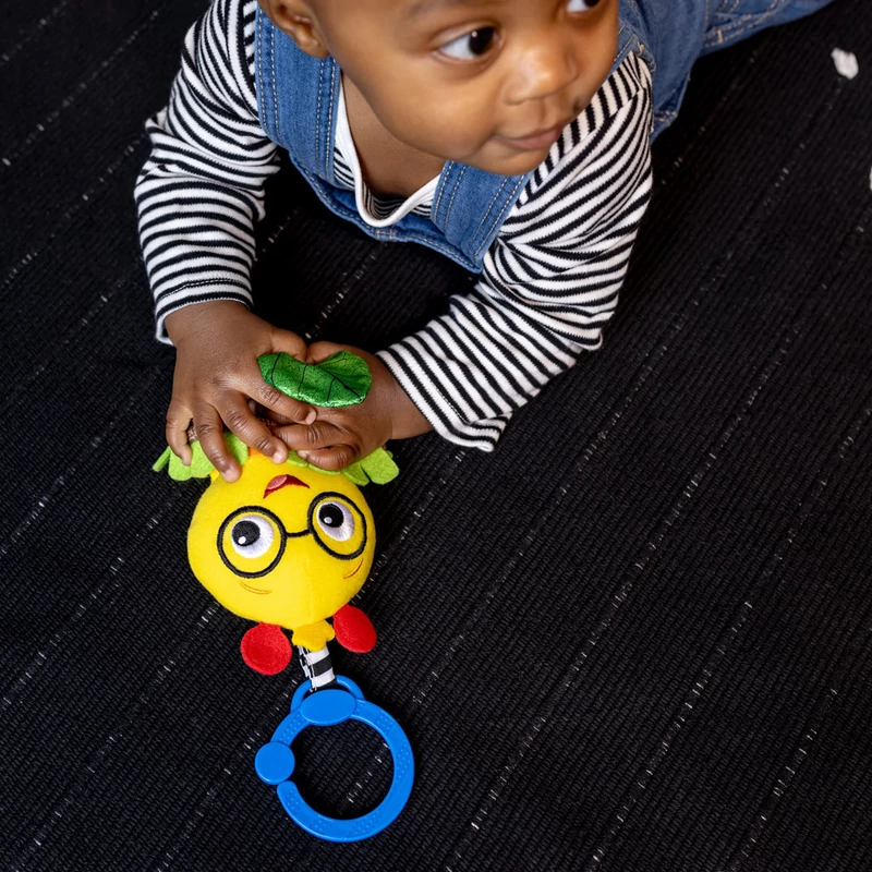 BABY EINSTEIN Játék csörgővel C-karikán u Cal-a-Puller™ - 0hó+
