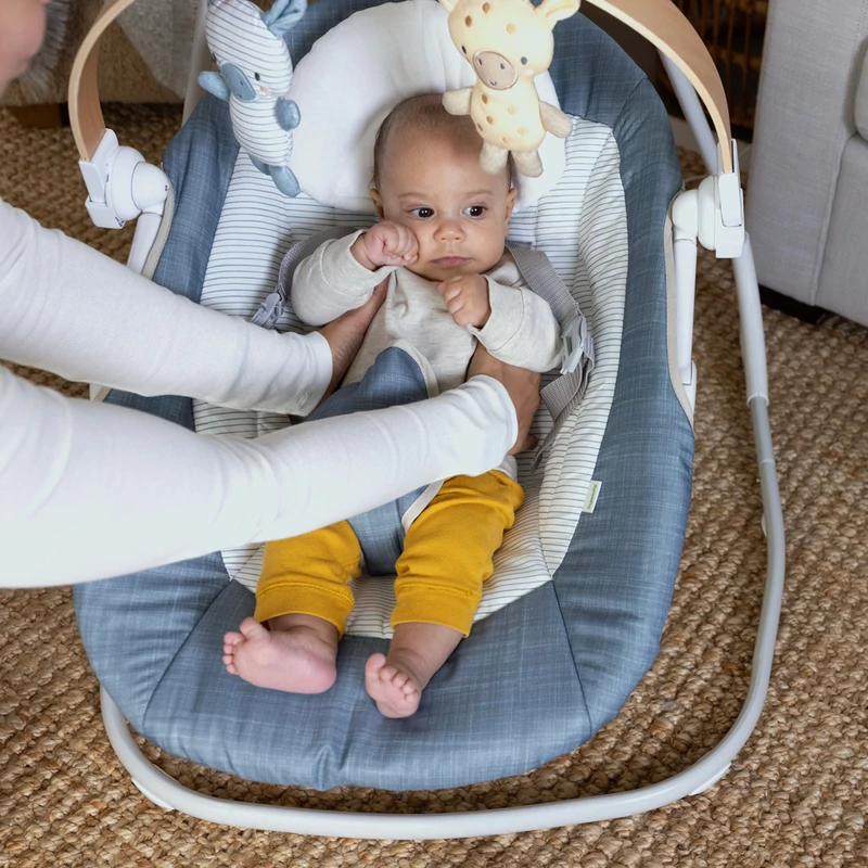 INGENUITY Hintázó zenélő 0m+, 9 kg-ig - Chambray 
