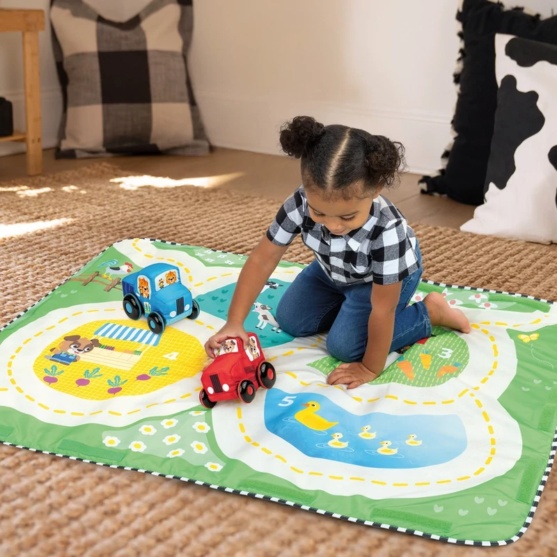 BABY EINSTEIN Játszószőnyeg 3D farmmal Busy Barnyard™ 0m+