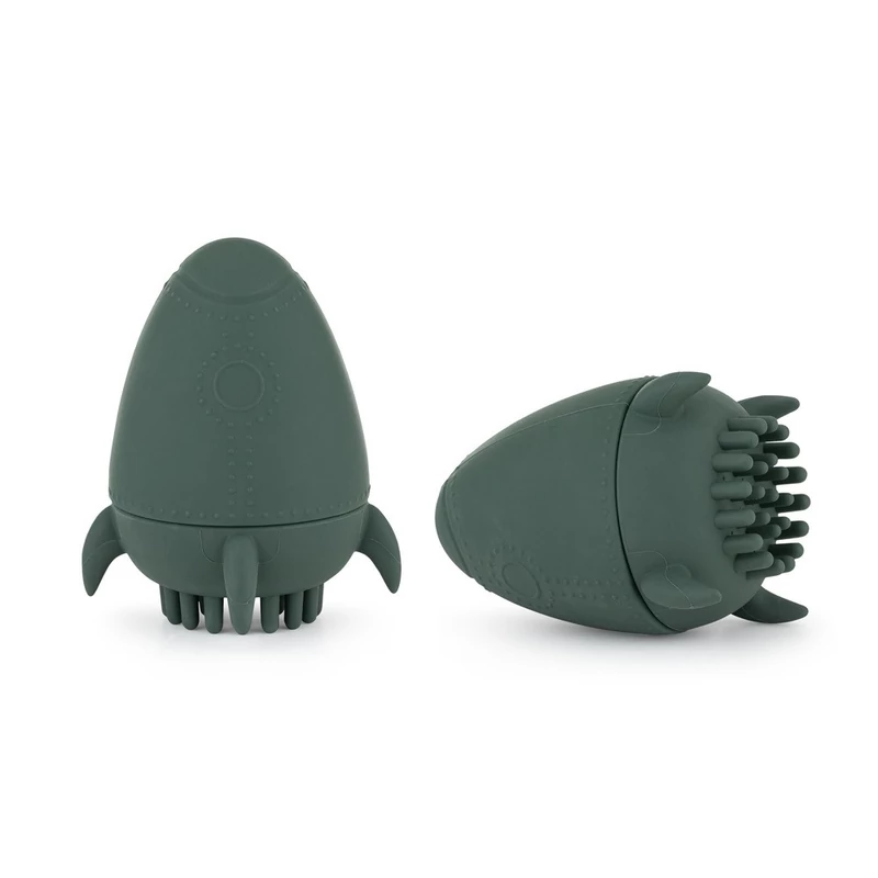 PETITE&MARS Szilikon fürdőjáték kefével Splashy Rocket Misty Green 6m+