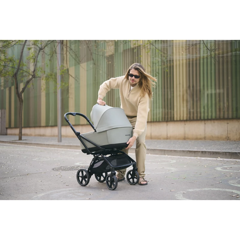 EASYWALKER Sport babakocsi Rockey M Pure Black