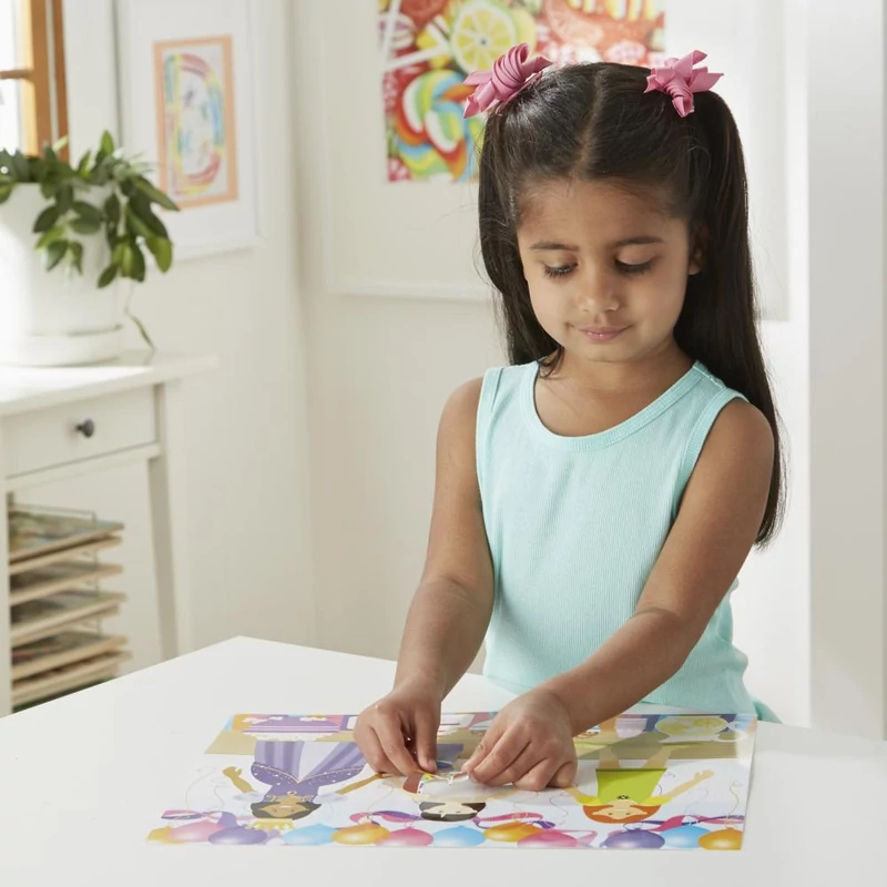 Melissa & Doug Kreatív játék, Újrahasználható matrica készlet, öltöztető