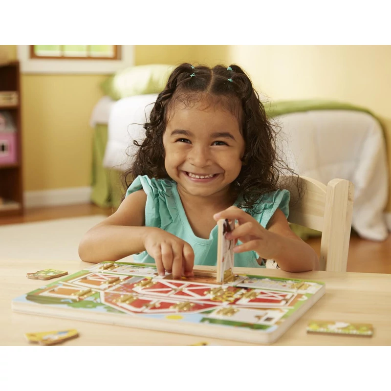 Melissa & Doug Fa készségfejlesztő játék, Mágneses bújócska ház