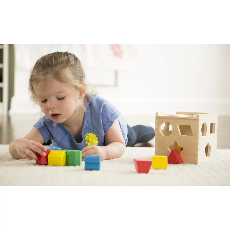 Melissa & Doug Fa készségfejlesztő játék, Formarendező kocka