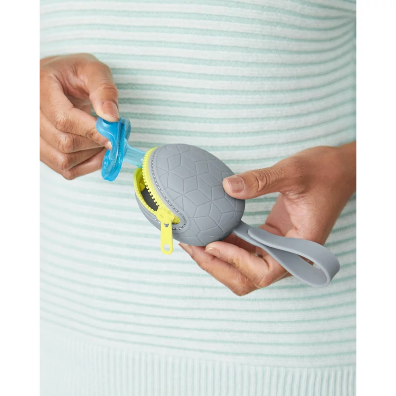Skip Hop Grab & Go szilikon cumitartó doboz