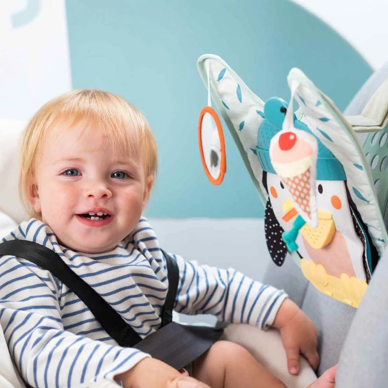 Taf Toys játék autóba Penguin Play and Kick Car Toy zenélő pingvin 12955